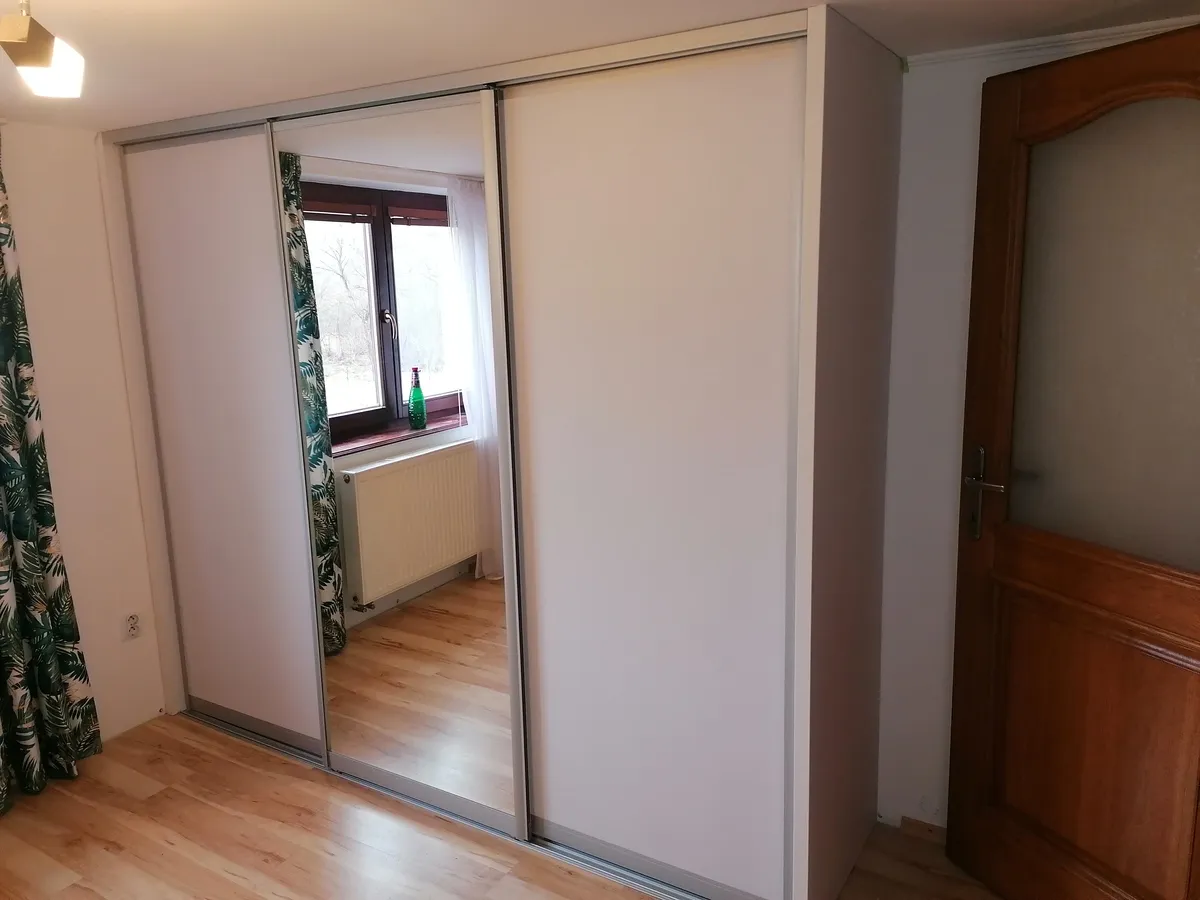 Vstavané skrine z dreva